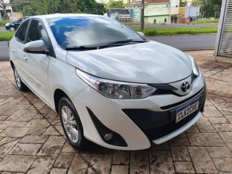 TOYOTA Yaris Sedan 1.5 16V 4P FLEX PLUS MULTIDRIVE AUTOM�TICO CVT, Foto 8