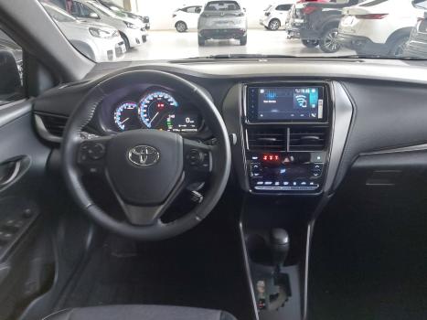 TOYOTA Yaris Sedan 1.5 16V 4P FLEX XS CONNECT MULTIDRIVE AUTOM�TICO CVT, Foto 10