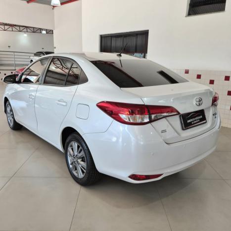 TOYOTA Yaris Sedan 1.5 16V 4P FLEX XL PLUS CONNECT MULTIDRIVE AUTOM�TICO CVT, Foto 4