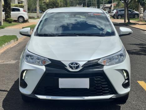 TOYOTA Yaris Sedan 1.5 16V 4P FLEX XL MULTIDRIVE AUTOMÁTICO CVT, Foto 2