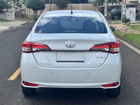 TOYOTA Yaris Sedan 1.5 16V 4P FLEX XL MULTIDRIVE AUTOMÁTICO CVT, Foto 4