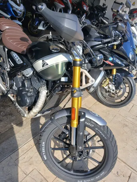 TRIUMPH Scrambler 400X , Foto 4