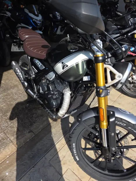 TRIUMPH Scrambler 400X , Foto 6