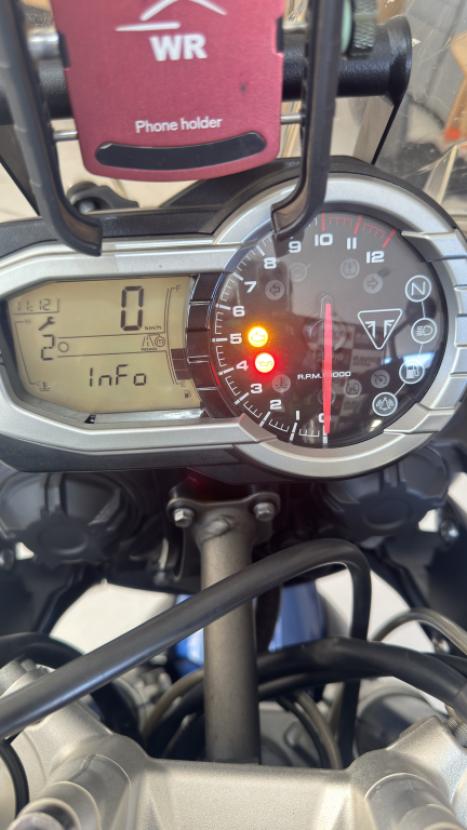 TRIUMPH Tiger 800 XRX, Foto 4