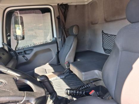 VOLKSWAGEN 24-280 CONSTELLATION 6x2, Foto 4
