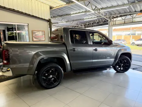 VOLKSWAGEN Amarok 3.0 V6 CABINE DUPLA HIGHLINE 4X4 TURBO INTERCOOLER AUTOMTICO, Foto 3