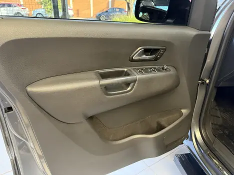 VOLKSWAGEN Amarok 3.0 V6 CABINE DUPLA HIGHLINE 4X4 TURBO INTERCOOLER AUTOMTICO, Foto 10