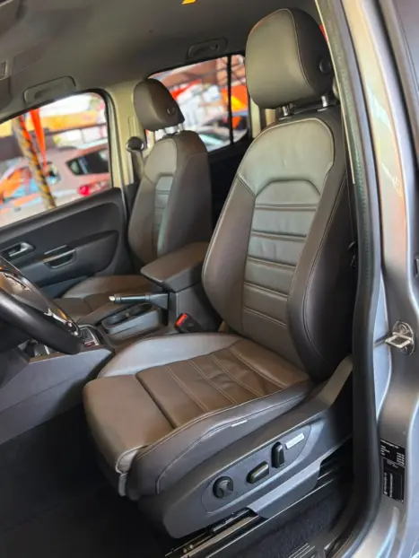 VOLKSWAGEN Amarok 3.0 V6 CABINE DUPLA HIGHLINE 4X4 TURBO INTERCOOLER AUTOM�TICO, Foto 17