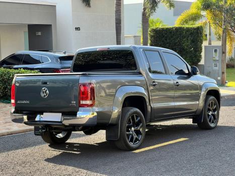 VOLKSWAGEN Amarok 3.0 V6 CABINE DUPLA HIGHLINE 4X4 TURBO INTERCOOLER AUTOM�TICO, Foto 4