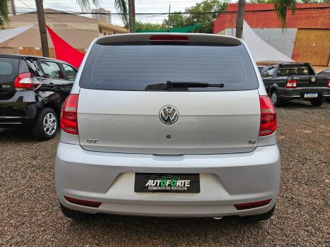 VOLKSWAGEN Fox 1.6 4P, Foto 4