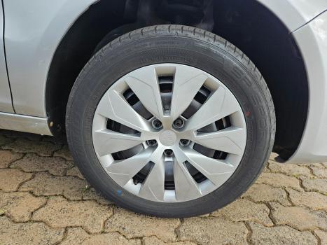 VOLKSWAGEN Fox 1.6 4P, Foto 10