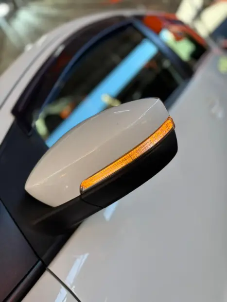 VOLKSWAGEN Fox 1.6 4P FLEX, Foto 9