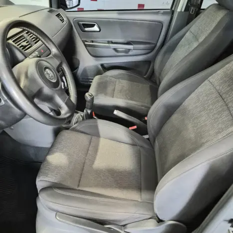 VOLKSWAGEN Fox 1.6 4P TREND FLEX, Foto 11