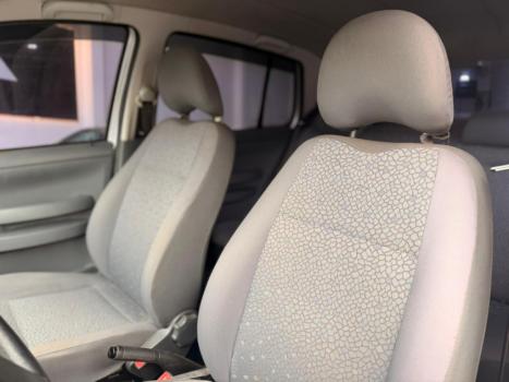VOLKSWAGEN Fox 1.6 4P FLEX, Foto 4