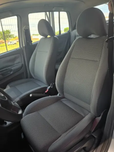 VOLKSWAGEN Fox 1.6 4P FLEX, Foto 10