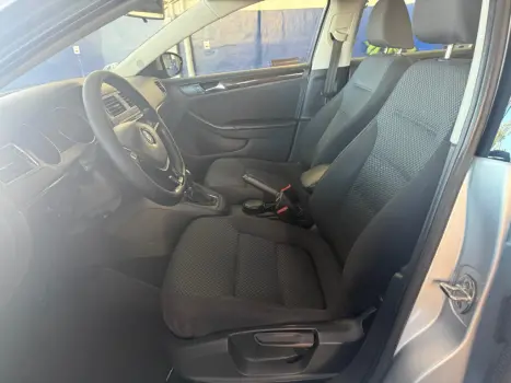 VOLKSWAGEN Jetta 2.0 4P CONFORTLINE TIPTRONIC AUTOMTICO, Foto 11