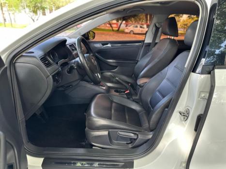 VOLKSWAGEN Jetta 2.0 4P FLEX CONFORTLINE TIPTRONIC AUTOMTICO, Foto 4