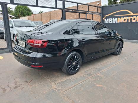 VOLKSWAGEN Jetta 2.0 4P COMFORTLINE TIPTRONIC AUTOM�TICO, Foto 2