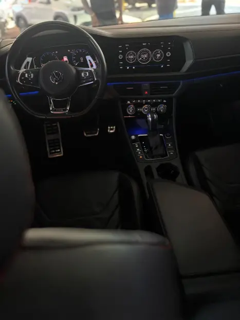 VOLKSWAGEN Jetta 2.0 4P 350 TSI GLI AUTOM�TICO DSG, Foto 17