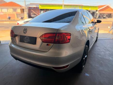 VOLKSWAGEN Jetta 2.0 4P FLEX COMFORTLINE TIPTRONIC AUTOM�TICO, Foto 8