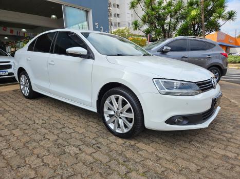 VOLKSWAGEN Jetta 2.0 4P COMFORTLINE TIPTRONIC AUTOMÁTICO, Foto 3