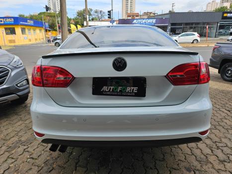 VOLKSWAGEN Jetta 2.0 4P COMFORTLINE TIPTRONIC AUTOMÁTICO, Foto 4