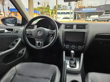 VOLKSWAGEN Jetta 2.0 4P COMFORTLINE TIPTRONIC AUTOMÁTICO, Foto 9