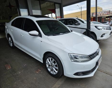 VOLKSWAGEN Jetta , Foto 2 VOLKSWAGEN Jetta , Foto 2