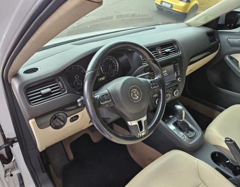 VOLKSWAGEN Jetta , Foto 9 VOLKSWAGEN Jetta , Foto 9