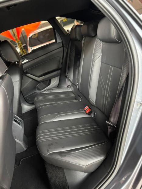 VOLKSWAGEN Nivus 1.0 4P FLEX 200 TSI HIGHLINE TURBO AUTOM�TICO, Foto 19