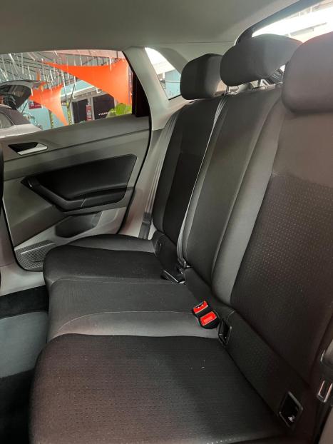VOLKSWAGEN Polo Hatch 1.0 12V 4P 200 TSI  COMFORTLINE AUTOM�TICO, Foto 13