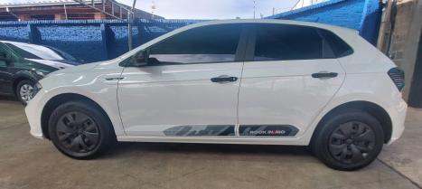 VOLKSWAGEN Polo Hatch 1.0 4P MPI TRACK ROCK IN ROCK, Foto 4