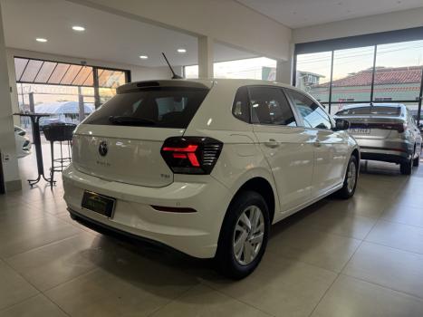 VOLKSWAGEN Polo Hatch 1.0 12V 4P 200 TSI  COMFORTLINE AUTOM�TICO, Foto 3