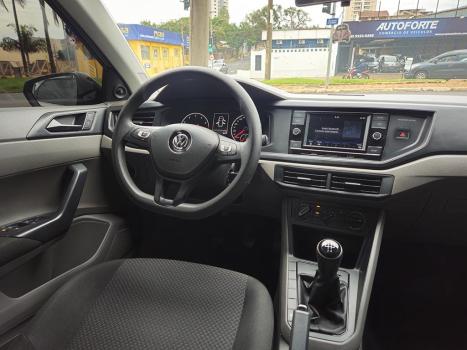VOLKSWAGEN Polo Sedan 1.6 4P FLEX, Foto 9