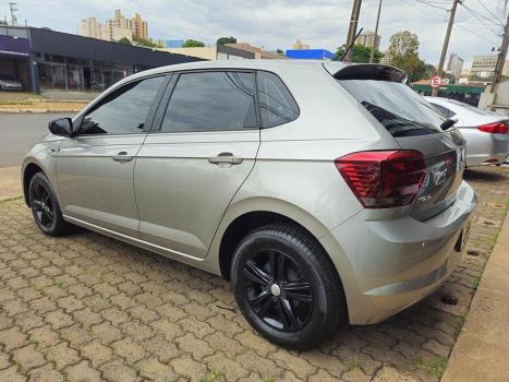 VOLKSWAGEN Polo Sedan 1.6 4P FLEX, Foto 6