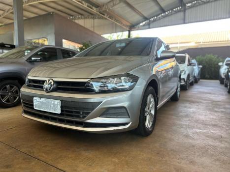 VOLKSWAGEN Polo Sedan 1.6 4P FLEX, Foto 1