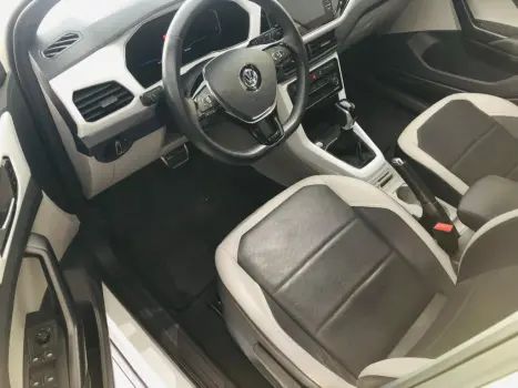 VOLKSWAGEN T-Cross 1.4 4P 250 TSI FLEX HIGHLINE AUTOMÁTICO, Foto 13 VOLKSWAGEN T-Cross 1.4 4P 250 TSI FLEX HIGHLINE AUTOMÁTICO, Foto 13