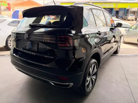 VOLKSWAGEN T-Cross 1.0 4P 200 TSI FLEX COMFORTLINE AUTOM�TICO, Foto 10