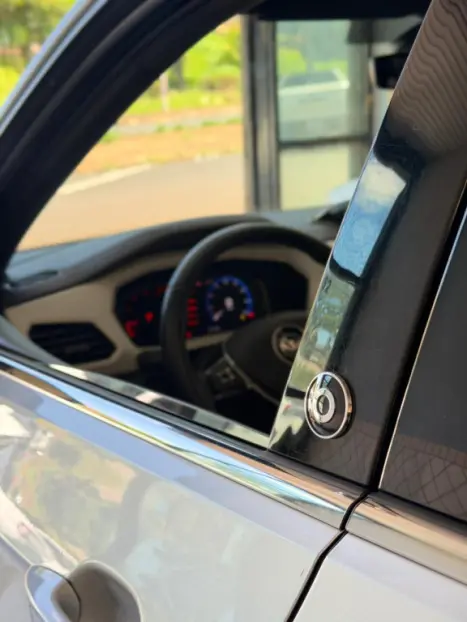 VOLKSWAGEN T-Cross 1.4 4P 250 TSI FLEX HIGHLINE AUTOM�TICO, Foto 11