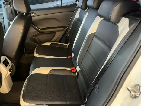 VOLKSWAGEN T-Cross 1.4 4P 250 TSI FLEX HIGHLINE AUTOM�TICO, Foto 8