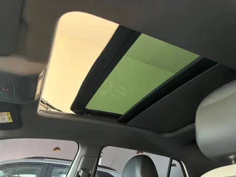 VOLKSWAGEN T-Cross 1.4 4P 250 TSI FLEX HIGHLINE AUTOM�TICO, Foto 9