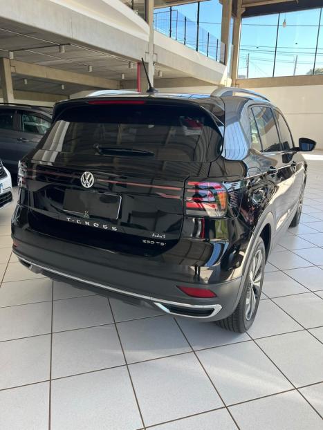 VOLKSWAGEN T-Cross 1.4 4P 250 TSI FLEX HIGHLINE AUTOM�TICO, Foto 4