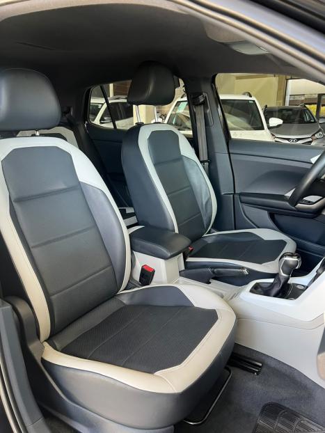 VOLKSWAGEN T-Cross 1.4 4P 250 TSI FLEX HIGHLINE AUTOM�TICO, Foto 9