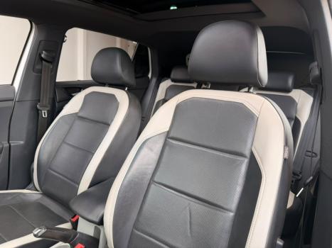 VOLKSWAGEN T-Cross 1.4 4P 250 TSI FLEX HIGHLINE AUTOM�TICO, Foto 5