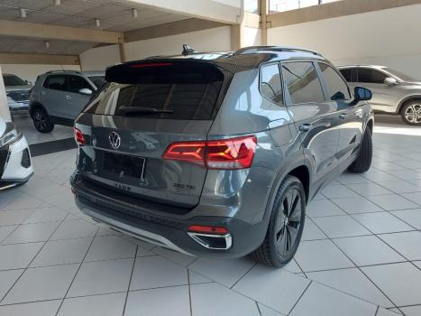 VOLKSWAGEN Taos 1.4 16V 4P FLEX 250 TSI HIGHLINE AUTOM�TICO, Foto 4