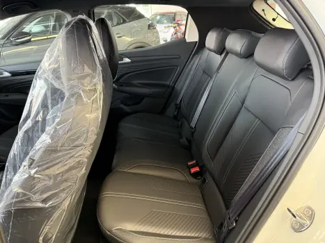 VOLKSWAGEN Tera 1.0 12V 4P 170 TSI COMFORT AUTOM�TICO, Foto 8