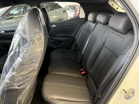 VOLKSWAGEN Tera 1.0 12V 4P 170 TSI COMFORT AUTOM�TICO, Foto 8