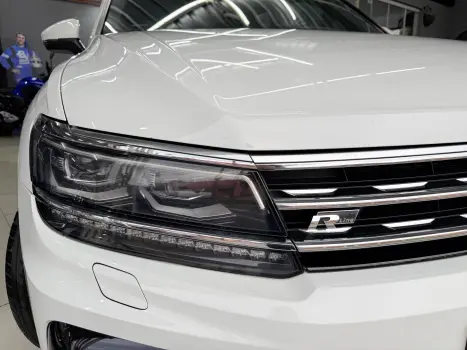 VOLKSWAGEN Tiguan 2.0 16V 4P TSI 350 TURBO R-LINE 4MOTION DSG AUTOM�TICO, Foto 3