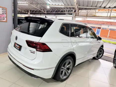 VOLKSWAGEN Tiguan 2.0 16V 4P TSI 350 TURBO R-LINE 4MOTION DSG AUTOM�TICO, Foto 4