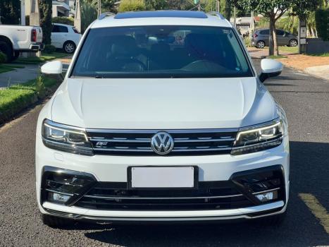 VOLKSWAGEN Tiguan 2.0 16V 4P TSI R-LINE TURBO AUTOMÁTICO TIPTRONIC, Foto 2